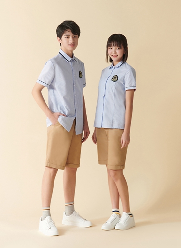 校服