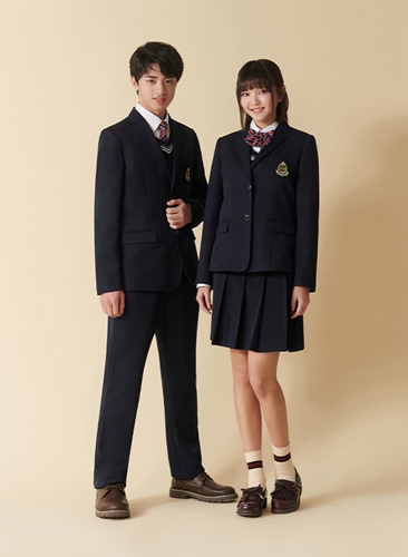 校服